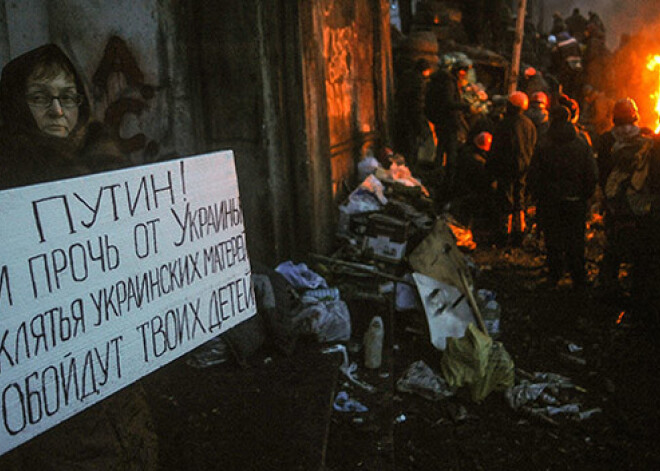 Sadursmes Kijevā nerimstas; opozīcija sola turpināt protestus. FOTO