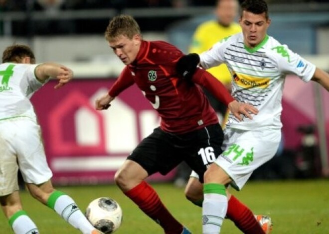 Rudņevs gūst vārtus arī otrajā spēlē "Hannover 96" rindās. VIDEO