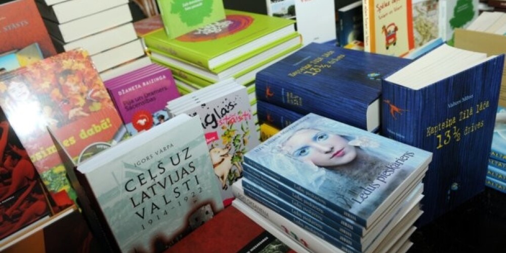 Latvijas Literatūras gada balva ir nozīmīgākais gada notikums literatūras nozarē Latvijā.
