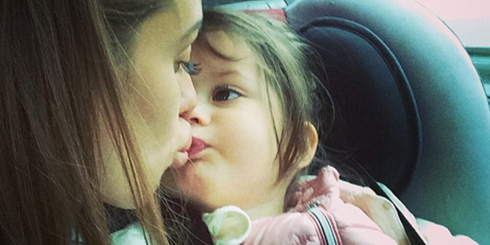 2-летняя дочь Виктории Бони завела аккаунт в социальной сети