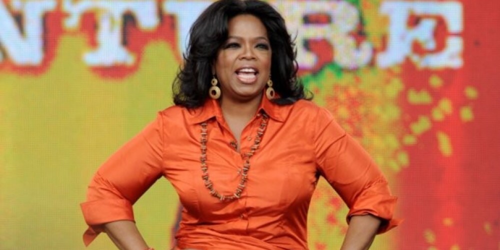 Опра Уинфри получила широкую известность благодаря своему ежедневному ток-шоу, длившемуся 25 лет