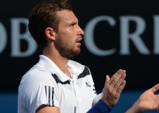 Gulbis Roterdamas turnīru sāk ar uzvaru pret spēcīgo Istominu