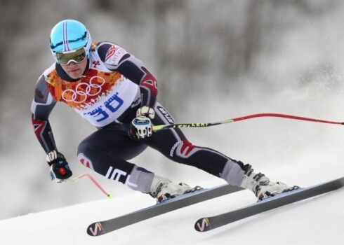 Kalnu slēpotājs Rode izstājas olimpiskā supergiganta sacensībās