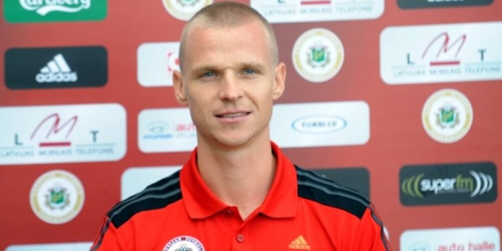 Latvijas futbola aizsargs Ivanovs pievienojies Rumānijas klubam "Botosani"