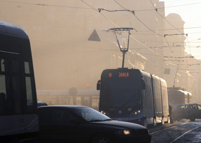 Domes komiteja atbalsta sabiedriskā transporta atlaižu ieviešanu visiem iedzīvotājiem