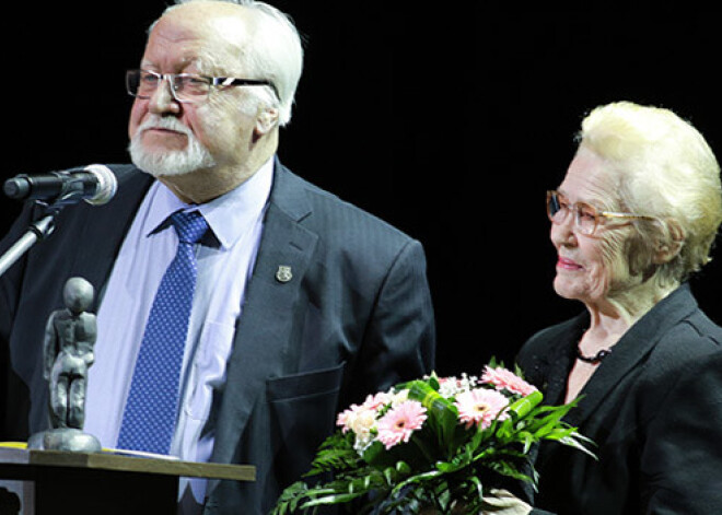 Pasniegtas Latgaliešu kultūras Gada balvas "Boņuks 2013". FOTO