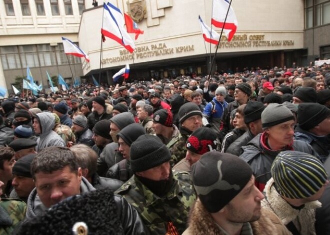 Правительство и Раду Крыма захватили неизвестные. ВИДЕО