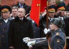 Krievijas parlaments apsver karaspēka ievešanu Krimā
