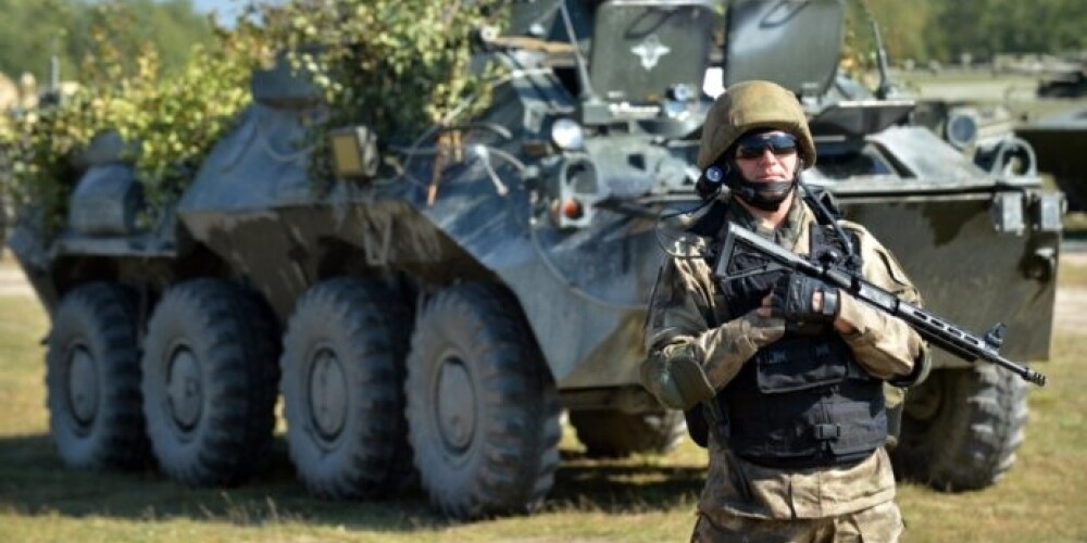 Ukrainā sākusies vispārēja mobilizācija; ziņas par spēkiem Krimā pretrunīgas
