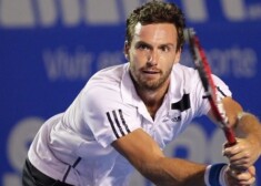 Ernests Gulbis šonedēļ zaudējis pērn par uzvaru Delribīčā saņemtos punktus.