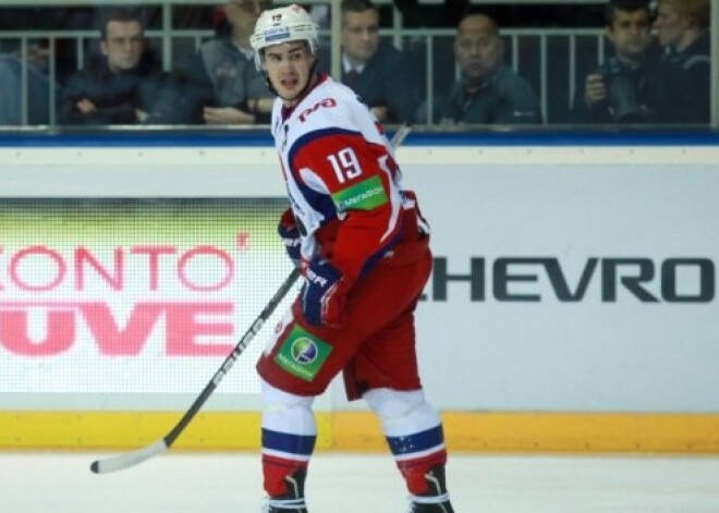 Sprukta un Rēdliha iespaidīgā spēle palīdz "Lokomotiv" KHL regulāro sezonu beigt ar uzvaru