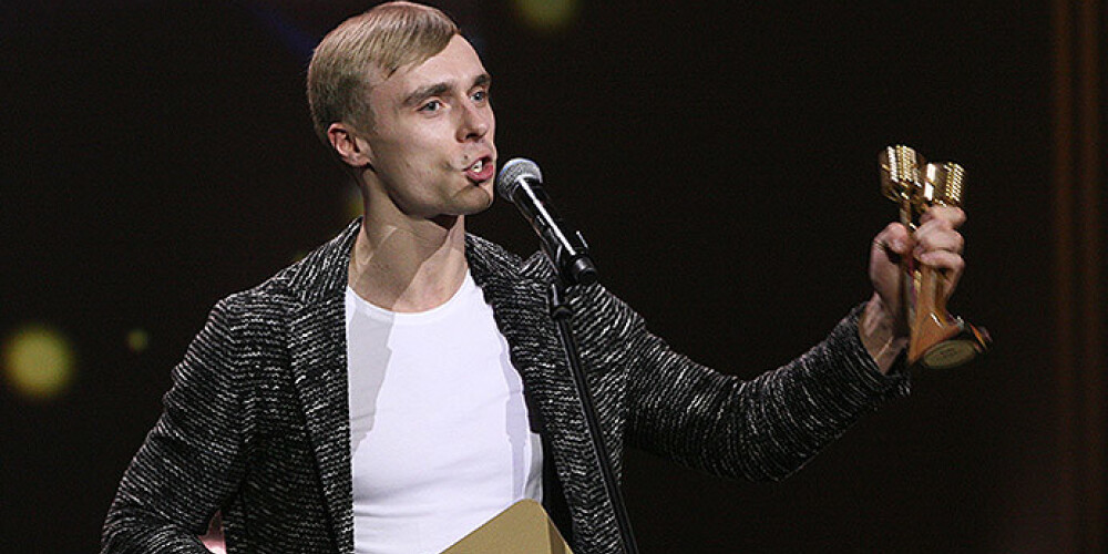 Dons triumfē mūzikas ierakstu gada balvā "Zelta mikrofons 2013". FOTO
