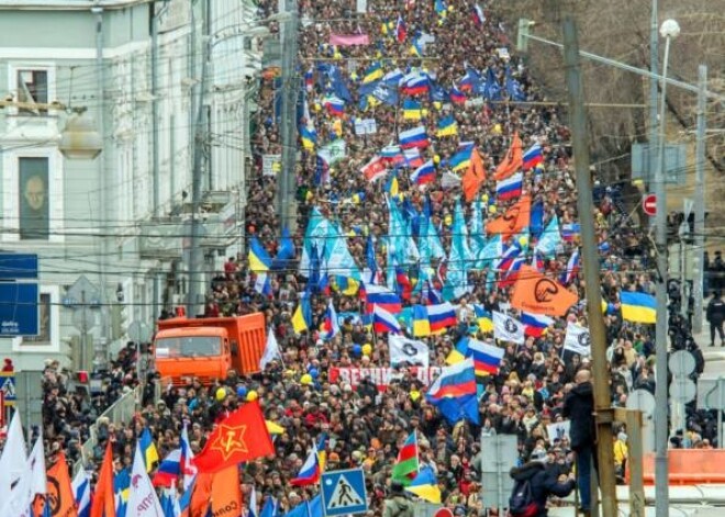 Opozīcijas "Miera un brīvības maršs" Maskavas centrā 2014.gada 15.martā