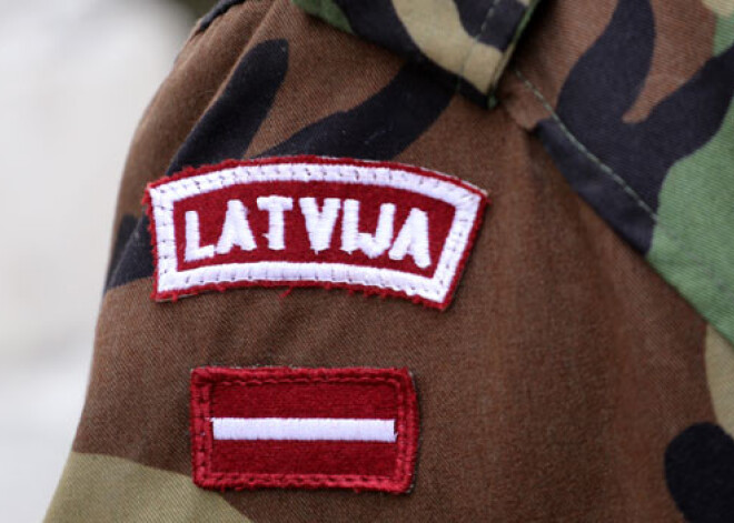 Latvijas skolās varētu ieviest militāro apmācību