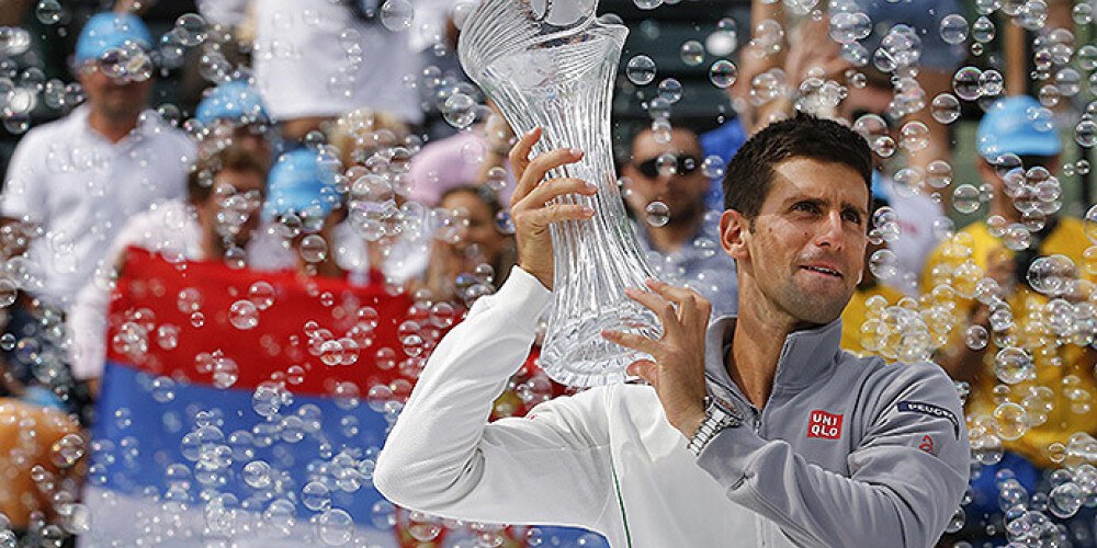 Džokovičs pārliecinoši uzvar Nadalu Maiami turnīra finālā
