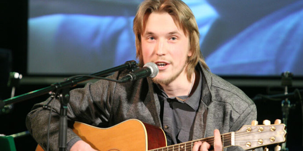 Stefans Ezra Dimiters.