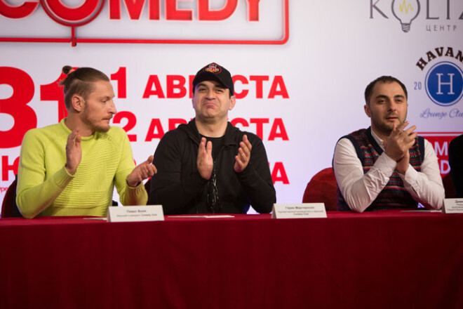 Īpaša teletilta laikā „Comedy Club” rezidenti informēja par to, kāds šogad iecerēts „Comedy Club” festivāls.
