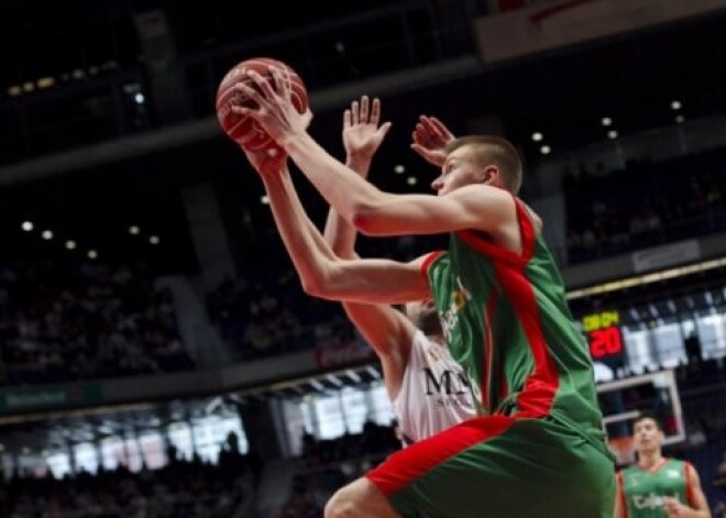 Kristaps Porziņģis gūst 20 punktus ACB mačā pret slaveno Madrides "Real"