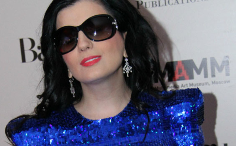 СРОЧНО! Диана Гурцкая сняла темные очки перед поклонниками! - YouTube