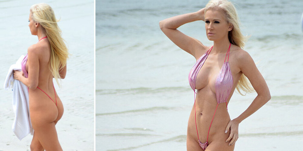 Бразильская модель Playboy позирует в купальнике Бората