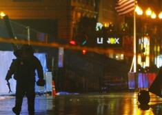 Gads pēc sprādzieniem. Bostonā ierauga 2 pamestas mugursomas un evakuē simtiem cilvēku