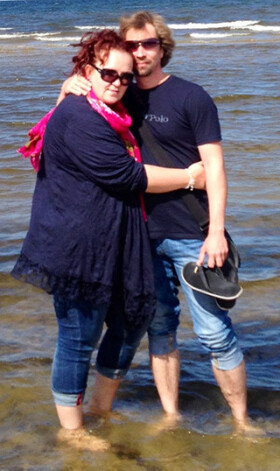 Ilona ar tagadējo draugu un gaidāmā mazuļa tēvu Valēriju.