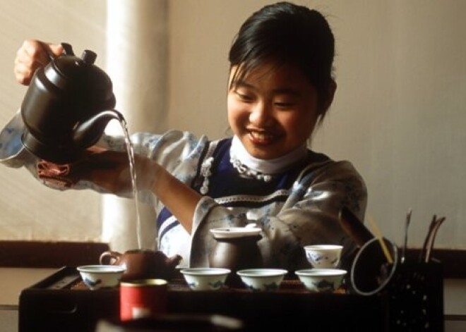 Tējas baudīšanas rituāls. Kā to dzert un pasniegt īstā ķīniešu stilā?