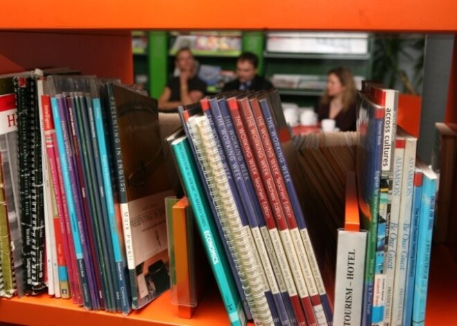 Bibliotēku nedēļā prezentējam klusās klavieres un Balto zvirbuli