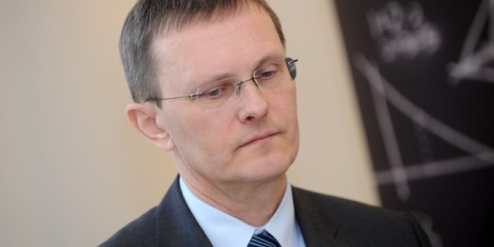 Вилкс думает, что бюджет менять не стоит, ни ради учителей, ни ради обороны