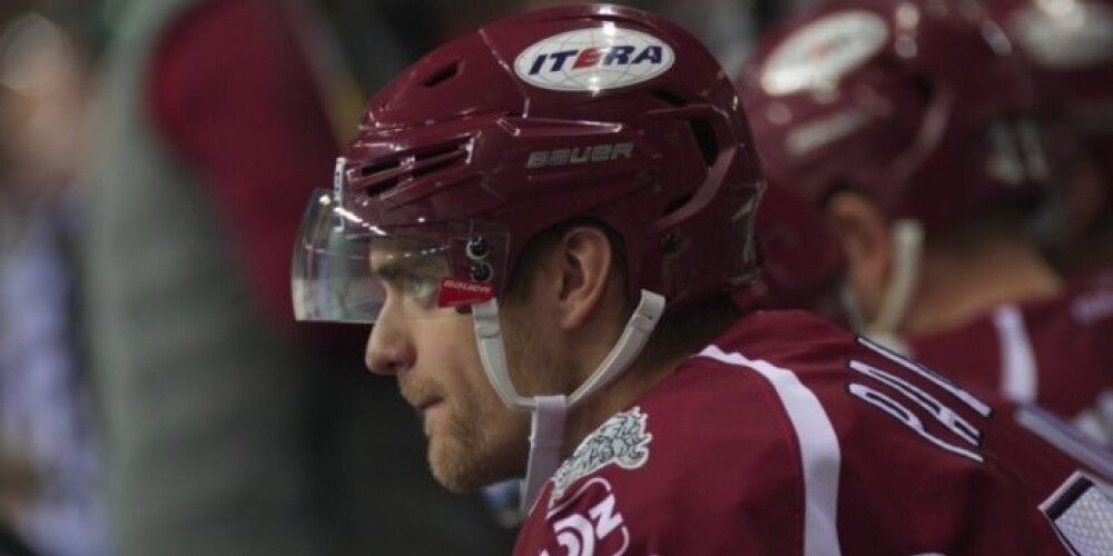 Latvijas izlases hokejistam Pavlovam oficiāli piespriesta pusotra gada diskvalifikācija