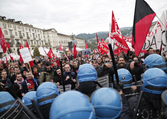 Itālijā tūkstošiem cilvēku protestē pret bezdarbu