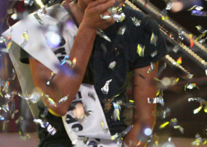 Ralfs Eilands triumfē TV šovā "Izklausies redzēts". AIZKULIŠU FOTO