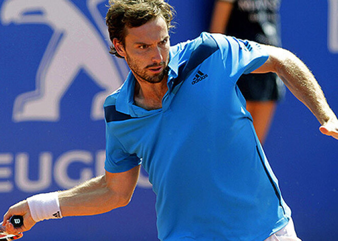 Gulbis uzvar Janoviču un iekļūst "Masters 1000" turnīra otrajā kārtā