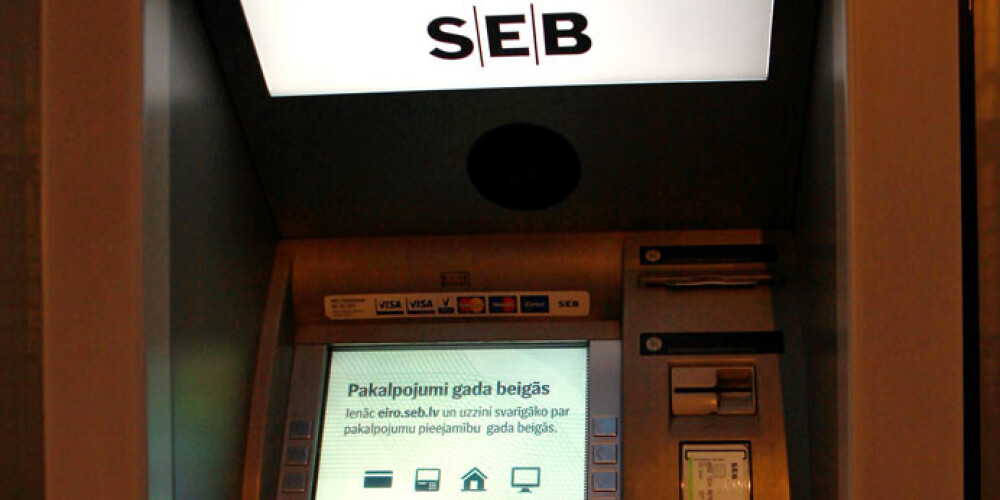 Ko piedzīvoja cilvēki, kad pārstāja darboties SEB bankas kartes?