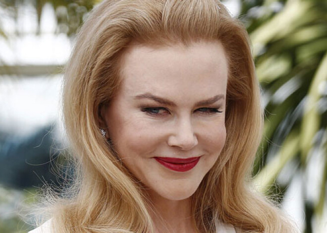 Николь Кидман превращается в Женщину-кошку