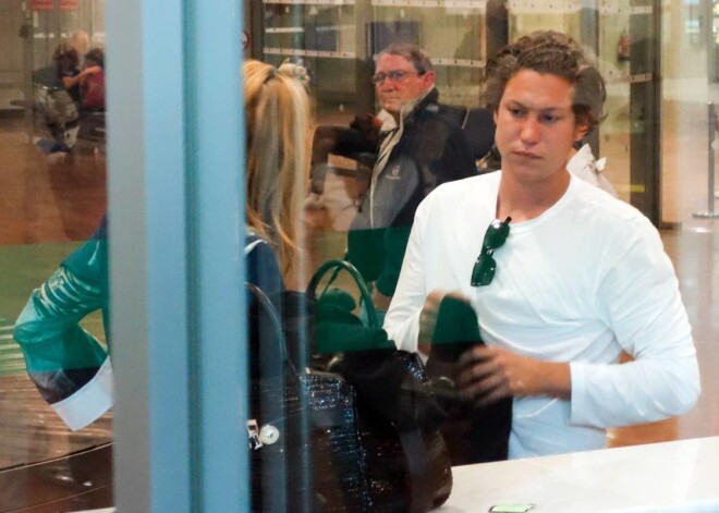 Vācu supermodele Heidija Kluma jau trīs mēnešus par savu mīļoto sauc mākslas dīleri Vito Šnēbelu, kuru savulaik vienojušas romantiskas attiecības ar aktrisi Demiju Mūru.