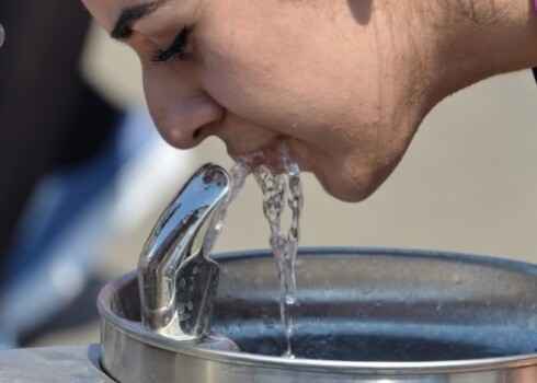 Из-за аварии водопровода в Риге без воды остались 15 домов