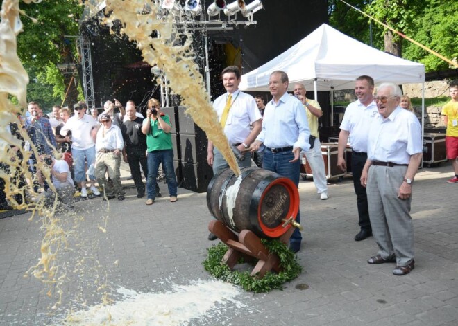 Vērmaņdārzā no 23.-25. maijam notiek tradicionālie alus svētku, kuros šogad var nobaudīt vairāk nekā 170 dažādas alus šķirnes.