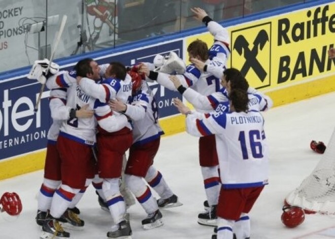 Vītoliņš un Znaroks aizved krievu hokejistus līdz pasaules čempionu titulam