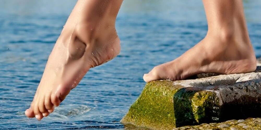 Perfekti gludas kājas katru dienu. 10 padomi kāju skūšanai