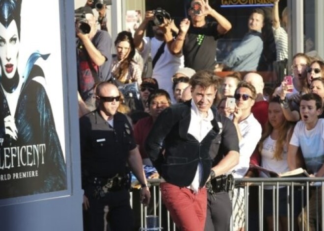 Ударившему Брэда Питта журналисту грозит тюремный срок