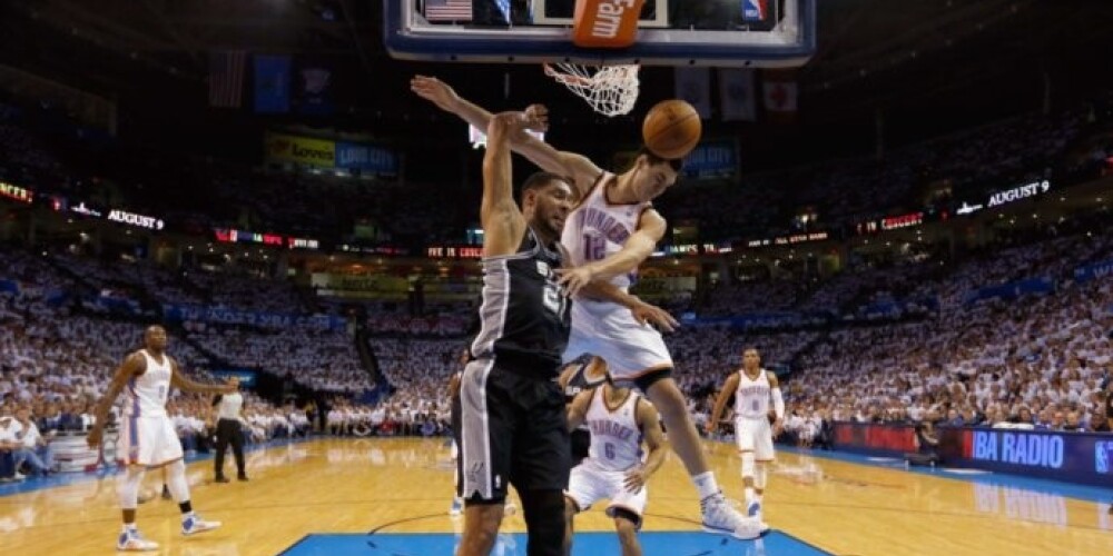 "Spurs" pēc uzvaras pagarinājumā otro gadu pēc kārtas sasniedz NBA finālu
