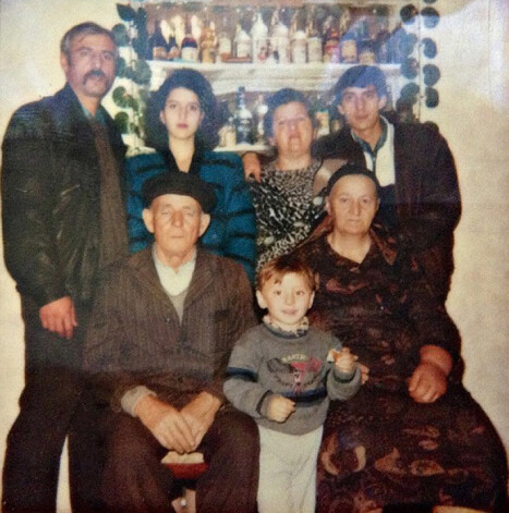 Мать Жасмин Маргарита Манахимова (на фото рядом с Жасмин) не застала карьерного успеха дочери