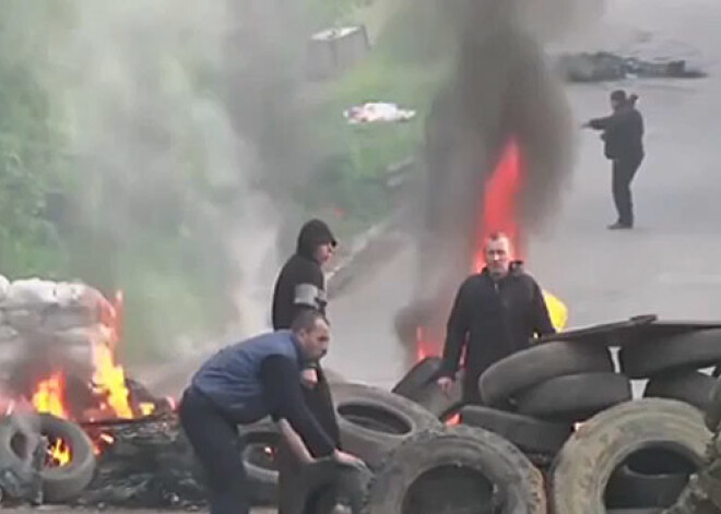 Slovjanskas pievārtē notiek sīvas kaujas, aicina iedzīvotājiem palikt mājās. VIDEO