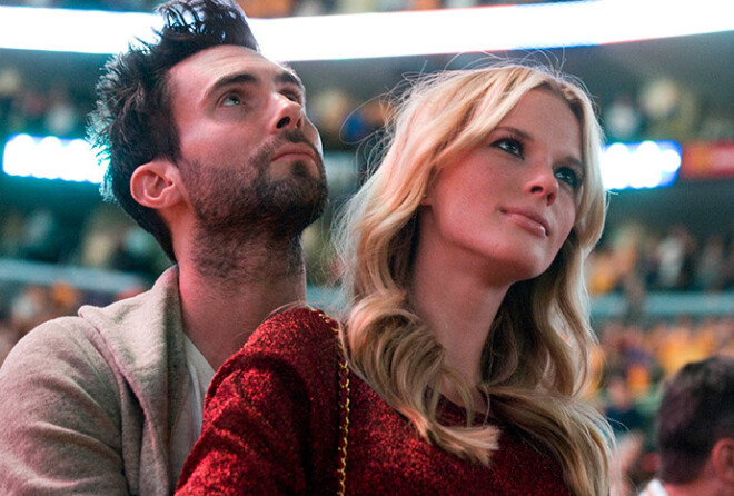 35-летний фронтмен группы Maroon 5 Адам Левин не отличается особым постоянством в отношениях, однако 28-летняя Анна Вялицына смогла завоевать сердце красавчика аж на два года
