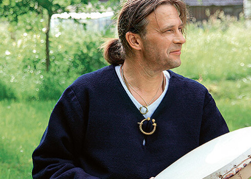 "Manā izpratnē bagātība ir nevis daudz naudas, bet daudz brīva laika, ko veltīt sev un savai garīgajai attīstībai. Un tā es arī dzīvoju," teic Jānis Ieviņš.