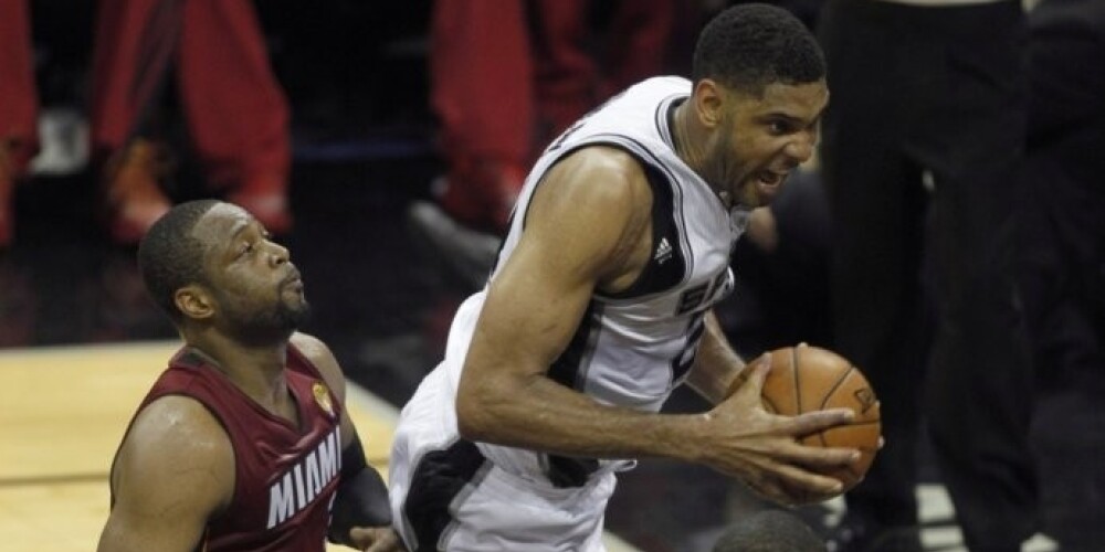 "Spurs" pirmajā NBA finālspēlē apspēlē čempionus "Heat"