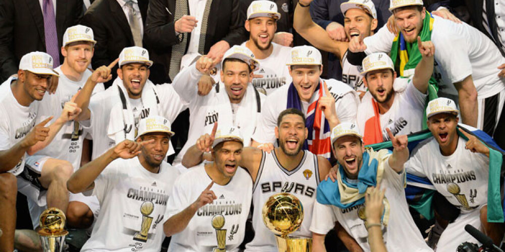 "Spurs" pēc vairāku gadu pārtraukuma izcīna NBA čempiontitulu