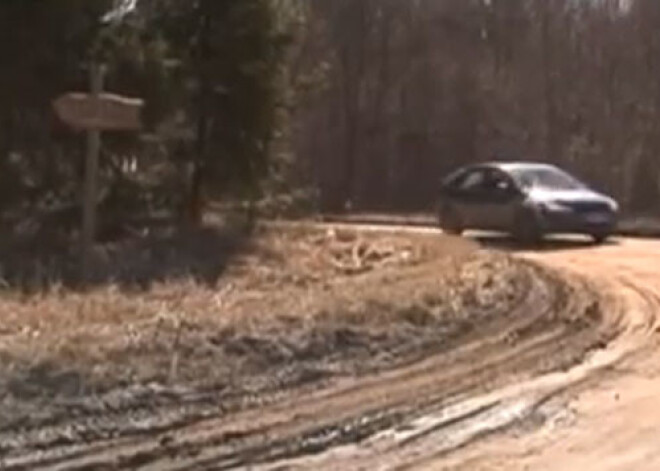 Samazinās atļauto braukšanas ātrumu uz grants ceļiem. VIDEO