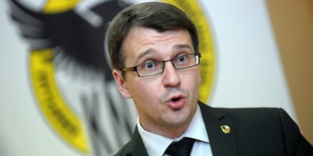 Напомним, что в БПБК уже долгое время идет противостояние между начальником Бюро Ярославом Стрельчонком и его заместителем Ютой Стрике